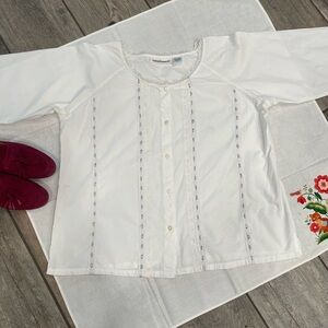 Serengeti White Lace-Trimmed Blouse